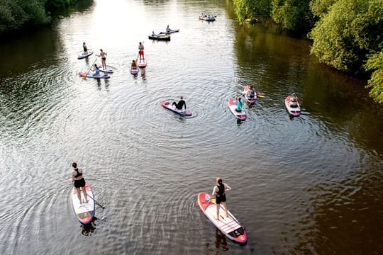 Das Stand-Up-Paddle-Board sollte zum Besitzer und seinen Bedürfnissen passen, denn: Brett ist nicht gleich Brett und die Auswahl groß.