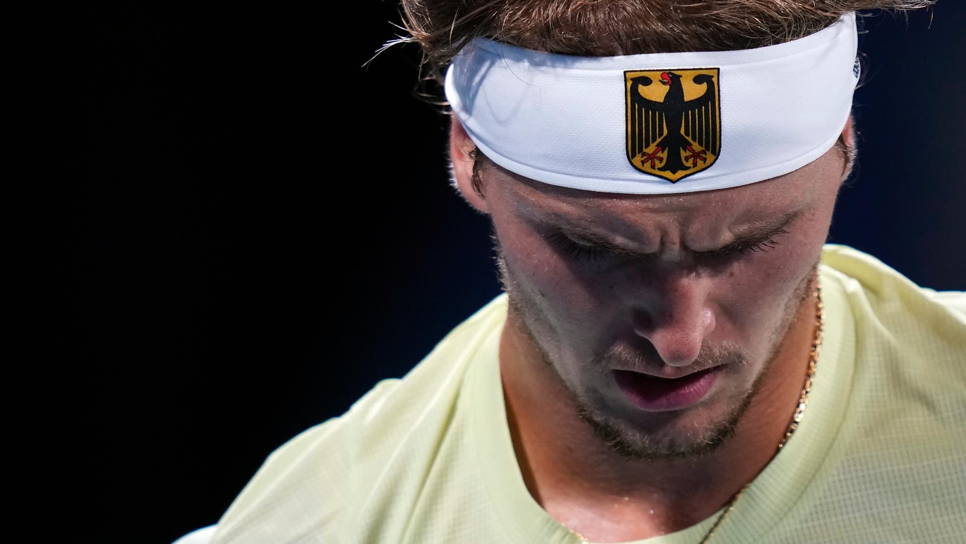 Alexander Zverev: Der Deutsche spielte im Viertelfinale gegen Jeremy Chardy mit dem Bundesadler auf der Stirn.