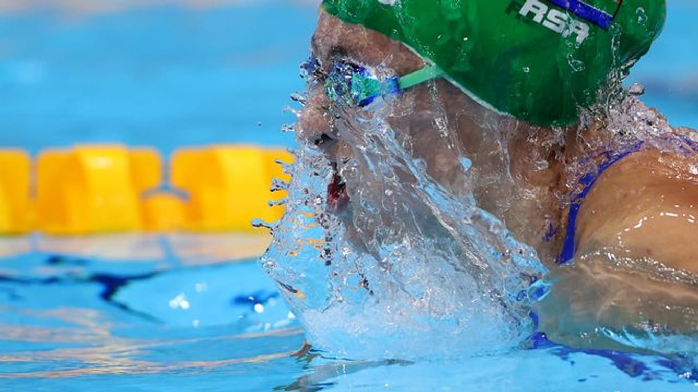 Tatjana Schoenmaker schwimmt in Weltrekordzeit zum Olympiasieg über 200 Meter Brust.