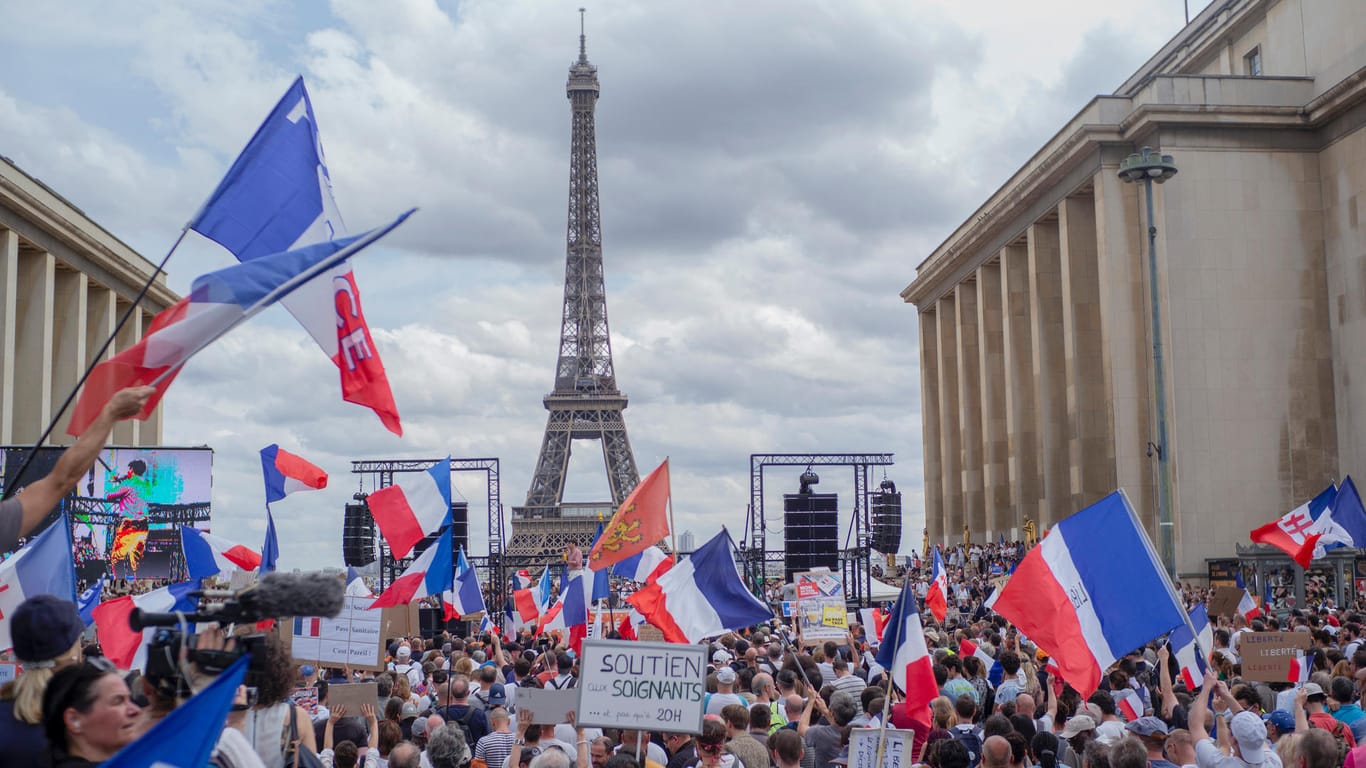 Die Verschärfungen der Corona-Regeln in Frankreich wurden von großen Protesten begleitet.