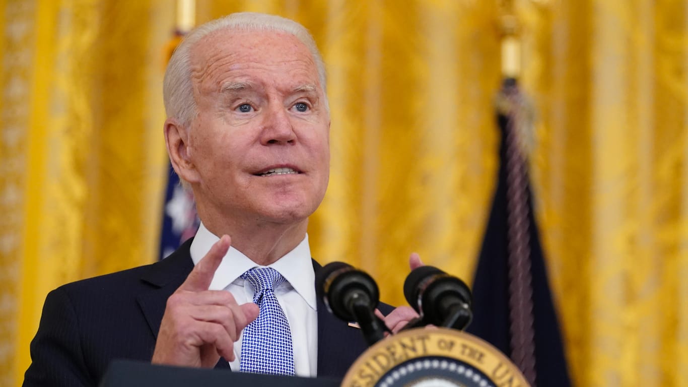 US-Präsident Joe Biden appelliert weiter an die Bevölkerung, sich gegen das Coronavirus impfen zu lassen. "Wenn Sie da draußen sind und noch nicht geimpft sind – Sie müssen nicht sterben", sagte Biden am Donnerstag in einer Fernsehansprache.