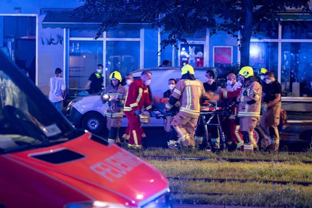 Acht Verletzte bei Wohnhausbrand in Berlin-Pankow
