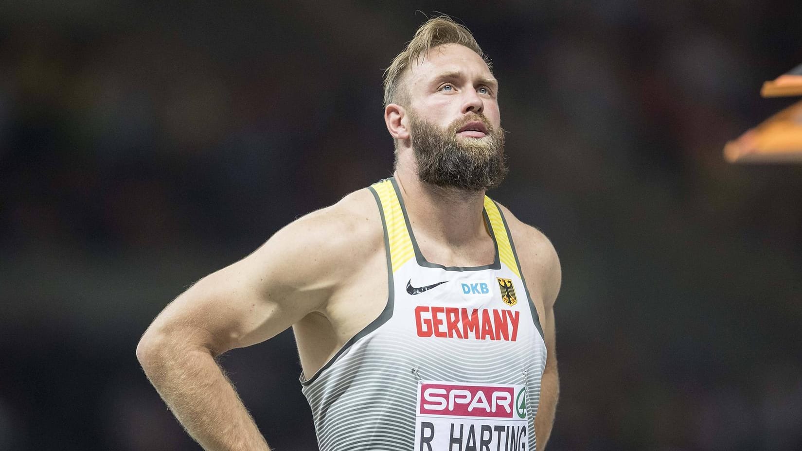 Robert Harting: Der Olympiasieger von 2012 hält es für schwer, in Deutschland ein Held zu werden.