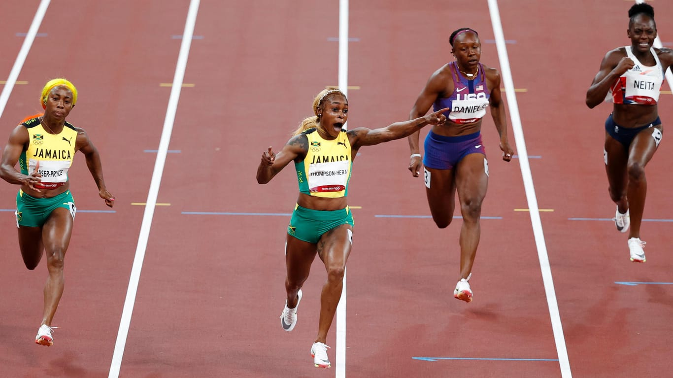 Elaine Thompson-Herah (M.): Die 29-Jährige war im olympischen 100-Meter-Finale deutlich am schnellsten.
