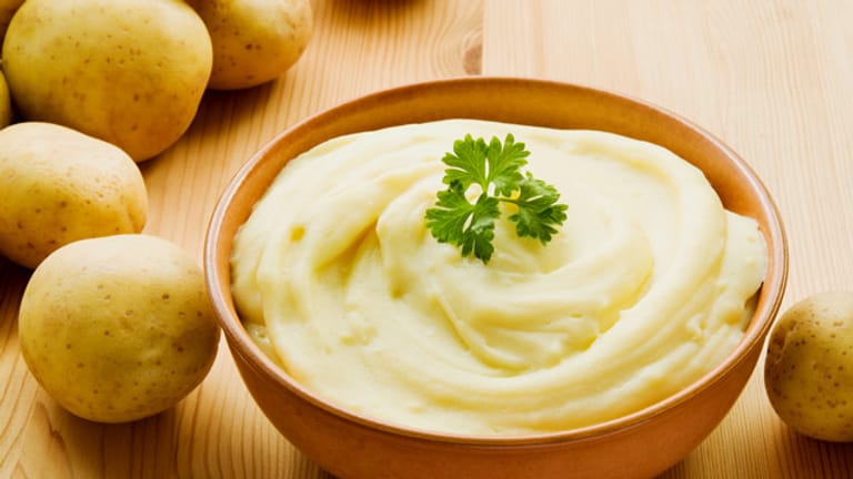 Kartoffelpüree: Festkochende Kartoffeln verderben den Brei.
