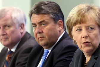 Genießen ihre Parteien kein Vertrauen mehr? CSU-Chef Horst Seehofer, SPD-Vorsitzender Sigmar Gabriel und CDU-Chefin Angela Merkel.