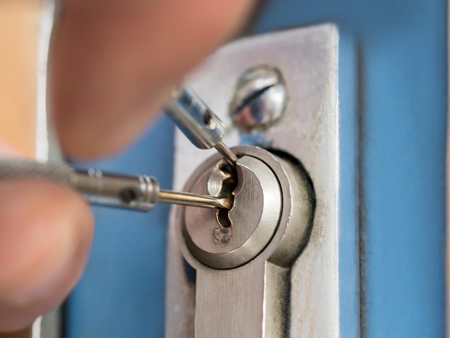 Schlüssel im Türschloss abgebrochen: Drei simple Tricks ohne Schlüsseldienst