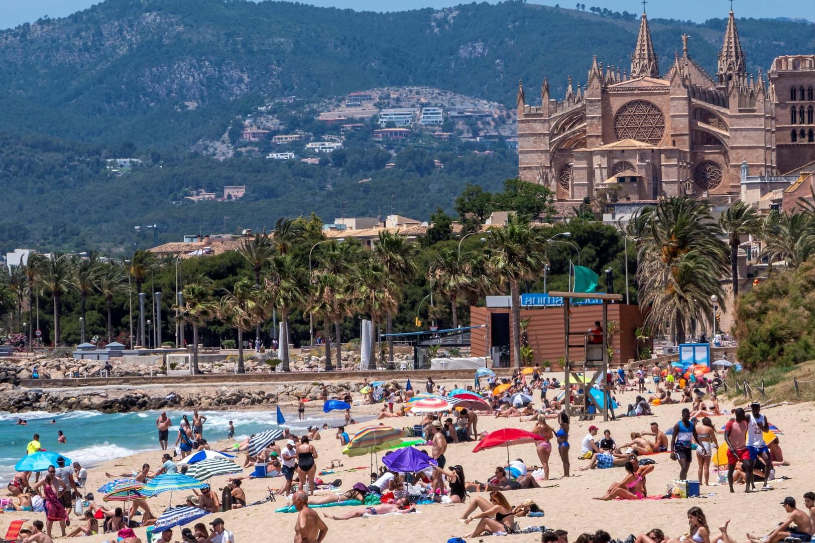 Der Strand Can Pere Antoni auf Mallorca: Ganz Spanien zählt jetzt nicht mehr zu den Hochrisikogebieten.