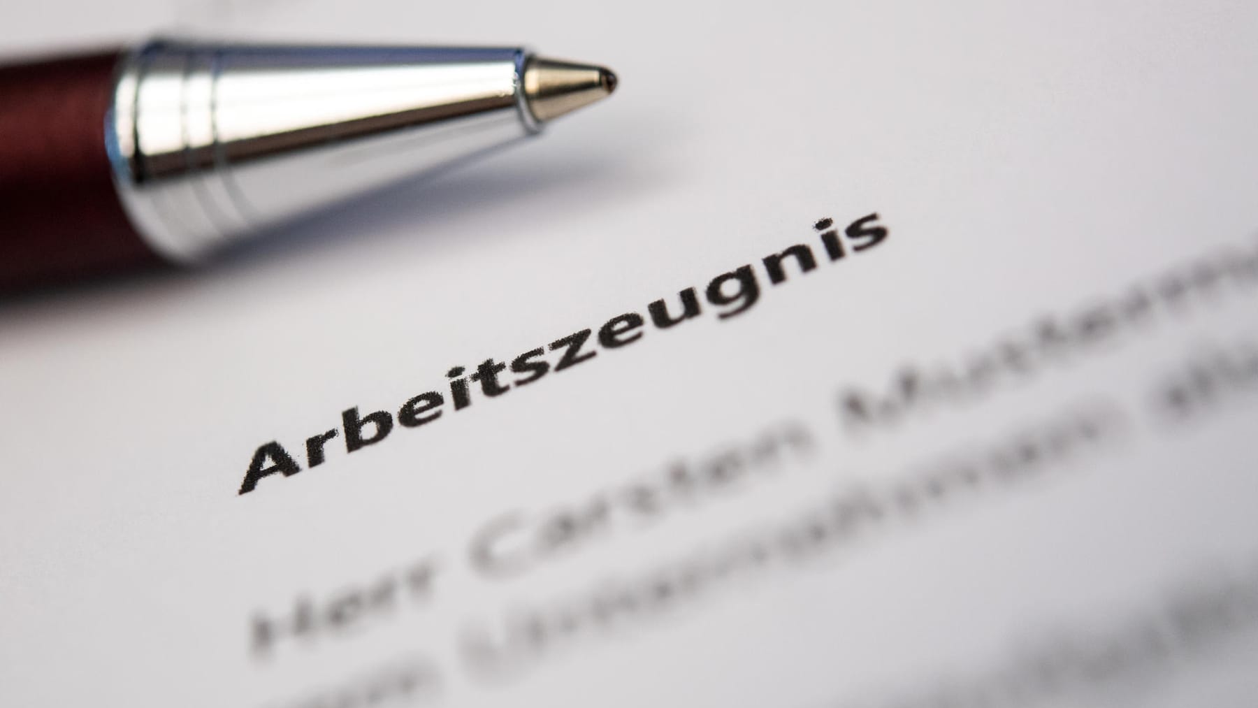 Arbeitszeugnis Anfordern: Diese Fristen Sollten Sie Einhalten