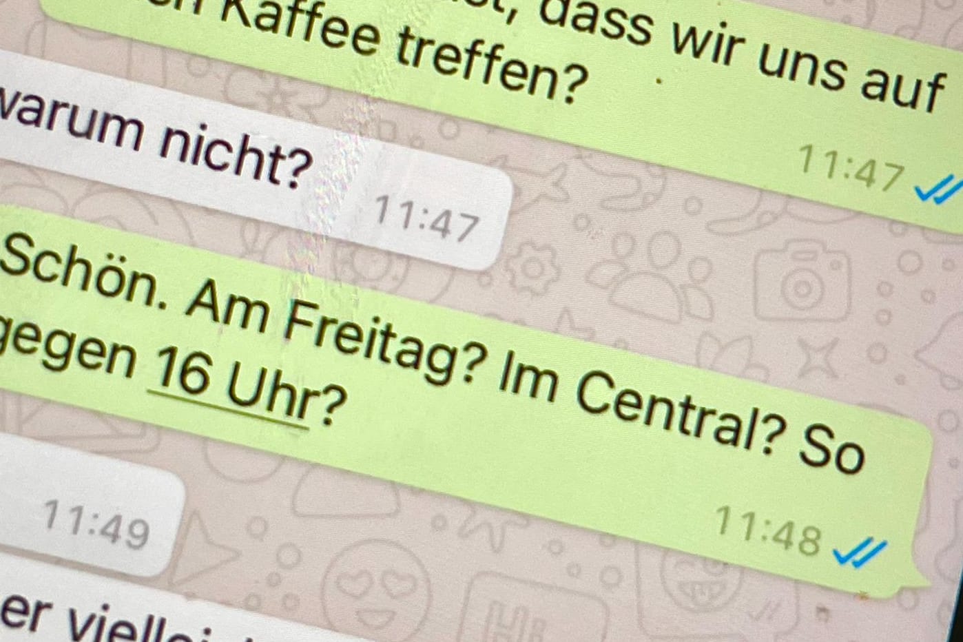 iPhone mit WhatsApp-Nachrichten: So schalten Sie die blauen Haken ab