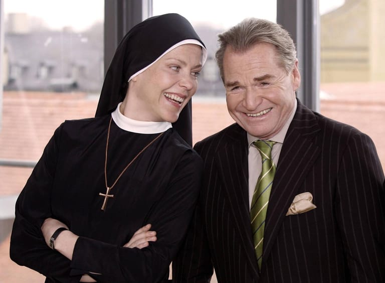 Janina Hartwig und Fritz Wepper im Jahr 2006: Sie spielten gemeinsam in der ARD-Serie "Um Himmels Willen", sie wurde 2021 eingestellt.
