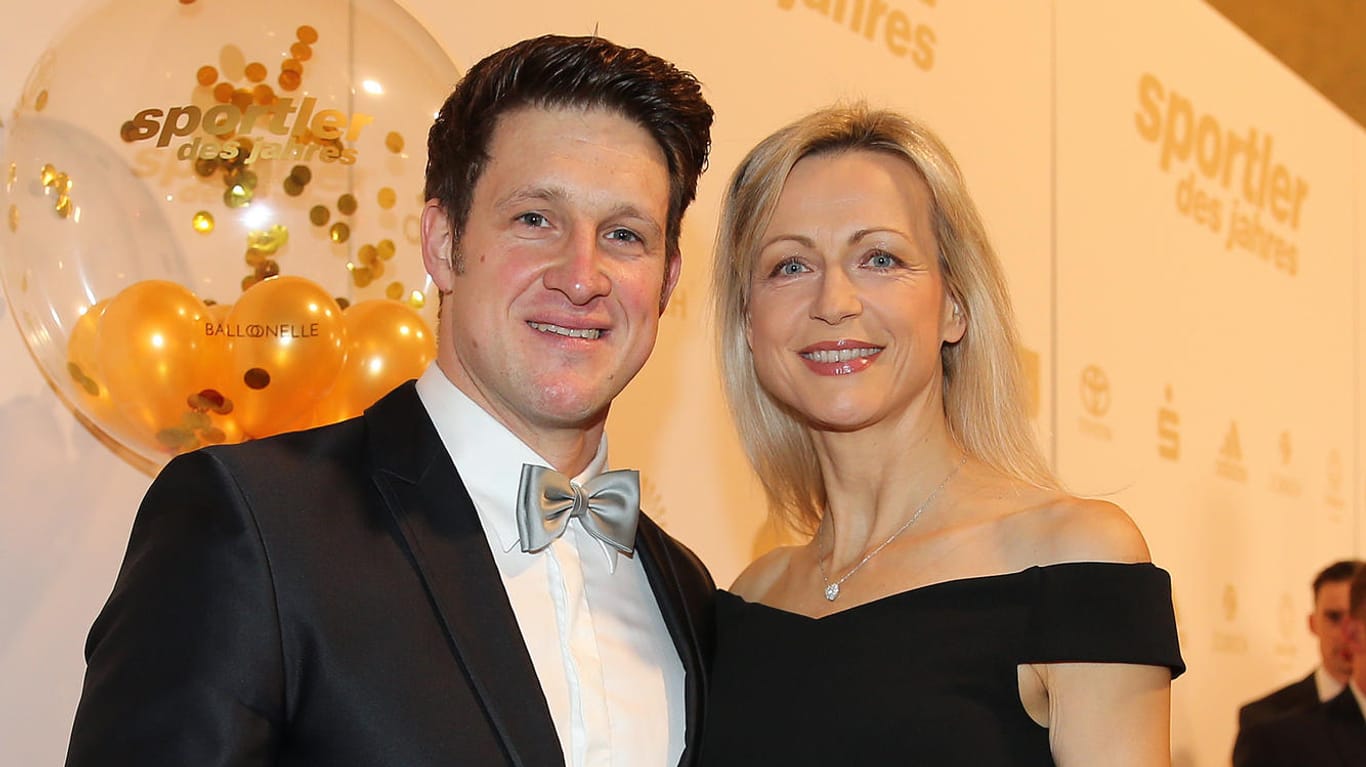 Matthias Steiner mit seiner Frau Inge: Der 38-jährige Olympiasieger und seine 51-jährige Partnerin sind seit 2010 verheiratet.