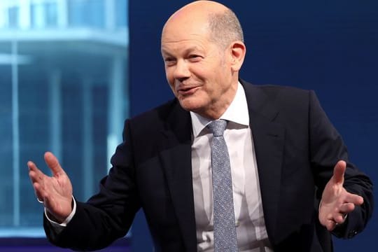 SPD-Kanzlerkandidat Olaf Scholz hat eine Garantie für ein stabiles Rentenniveau von 48 Prozent abgegeben.