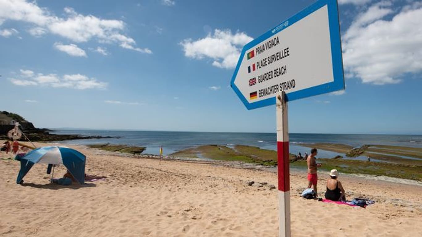 Der Strand von Parede in Lissabon.