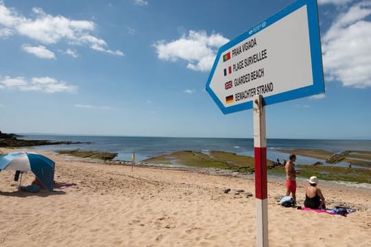 Der Strand von Parede in Lissabon.