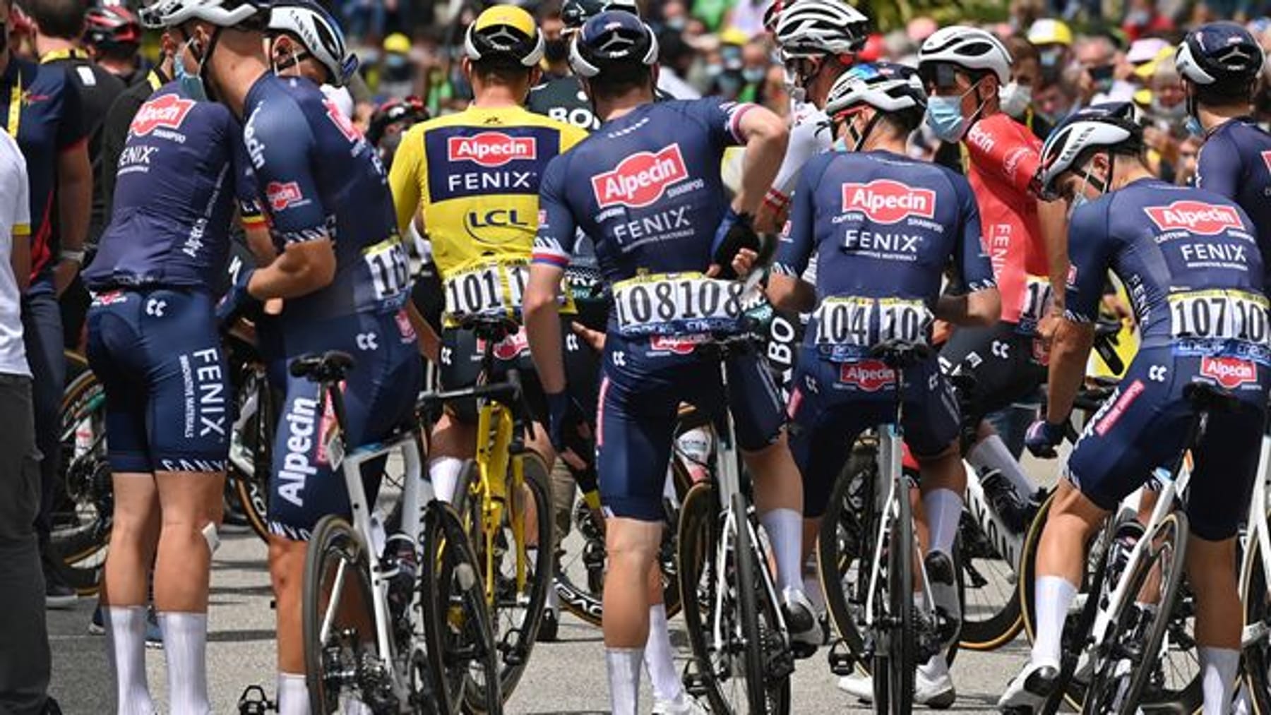 108. Tour de France Protest gegen UCI & ASO Fahrer streiken auf 4