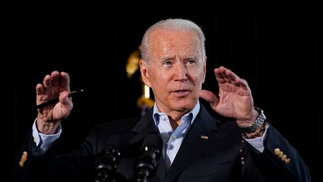 US-Präsident Biden informierte sich über den aktuellen Stand des Rettungseinsatzes.