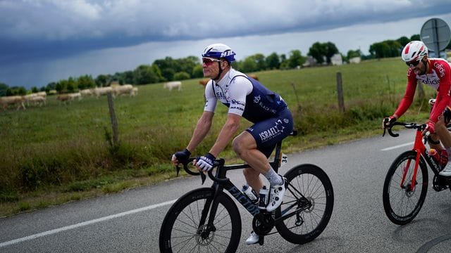 André Greipel (l) macht sich noch keine Gedanken über die Zeit nach der Karriere.