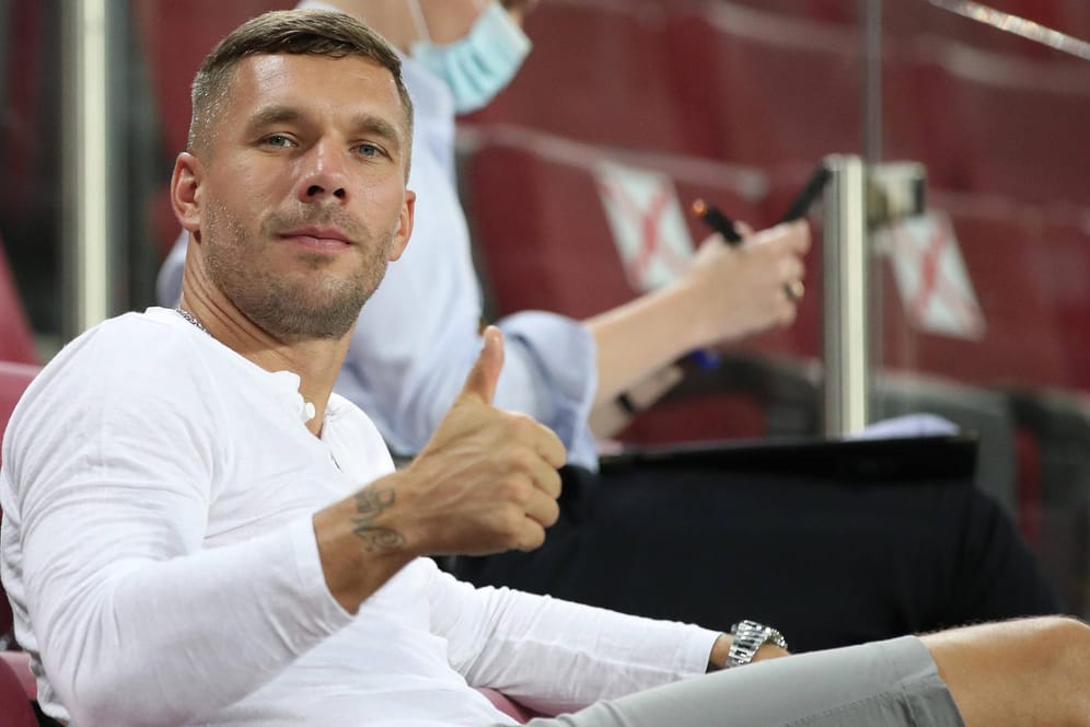 Lukas Podolski: Der 36-Jährige spielte bereits für den 1. FC Köln, Bayern München und den FC Arsenal. Nun wechselt er nach Polen.