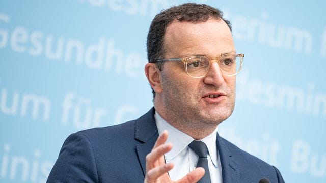 Bundesgesundheitsminister Jens Spahn (CDU) warnt vor einer zu geringen Impfquote in Deutschland. Bundesgesundheitsminister Jens Spahn (CDU) warnt vor einer zu geringen Impfquote in Deutschland.