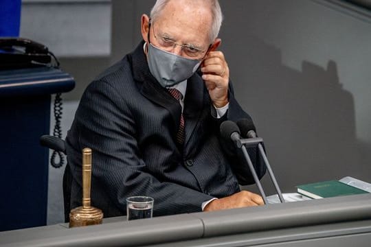 Bundestagspräsident Wolfgang Schäuble (CDU) hatte die Maskenpflicht vergangenen Herbst eingeführt.