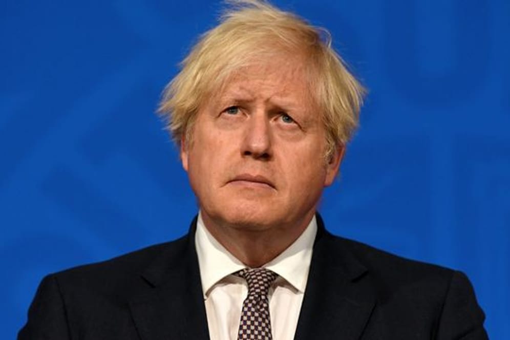 Scharfe Kritik an der Krisenpolitik von Boris Johnson.
