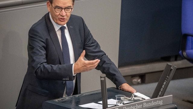 Bundesentwicklungsminister Gerd Müller mahnt Russland.