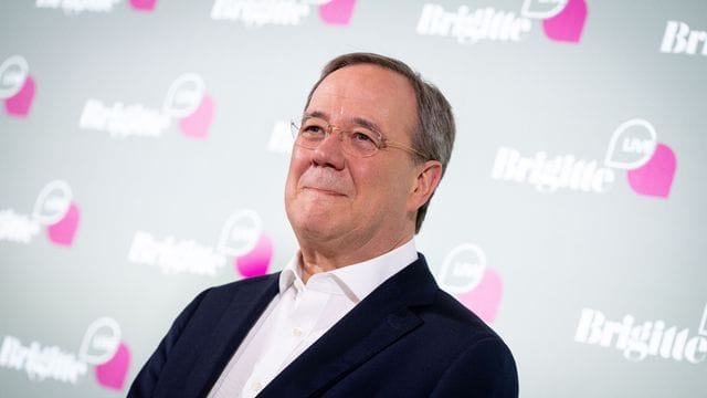 CDU-Kanzlerkandidat Armin Laschet kommt zu der Gesprächsrunde "Brigitte Live".