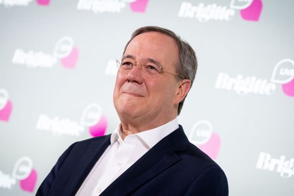 CDU-Kanzlerkandidat Armin Laschet kommt zu der Gesprächsrunde "Brigitte Live".
