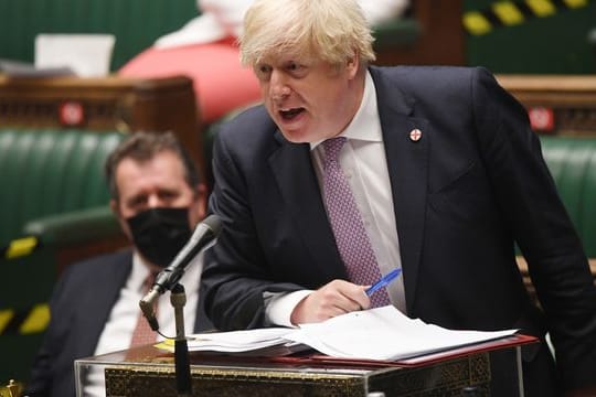 Der britische Premierminister Boris Johnson bekommt wegen der angekündigten Corona-Lockerungen viel Gegenwind.