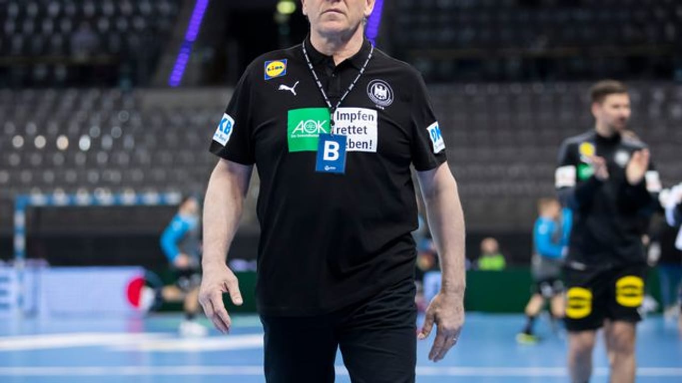 Bundestrainer Alfred Gislason bereitet die deutschen Handballer auf die Olympischen Spiele vor.