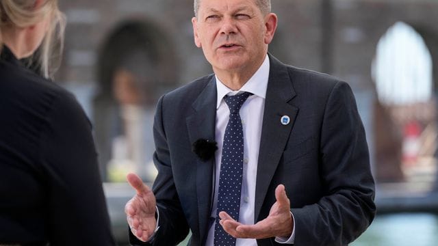 Olaf Scholz, Bundesfinanzminister und SPD-Kanzlerkandidat, während eines Interviews am Rande des G20-Gipfels in Venedig.