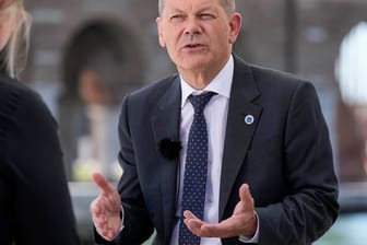 Olaf Scholz, Bundesfinanzminister und SPD-Kanzlerkandidat, während eines Interviews am Rande des G20-Gipfels in Venedig.