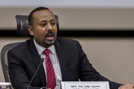 Abiy Ahmed, Premierminister von Äthiopien, reagiert auf Fragen von Parlamentsmitgliedern im Büro des Premierministers.
