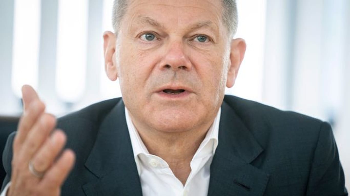 SPD-Kanzlerkandidat Olaf Scholz hat Vorwürfe gegen die Grünen-Kandidatin Annalena Baerbock als etwas übertrieben bezeichnet.