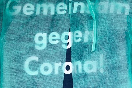 In Deutschland sind erst etwa 43 Prozent der Gesamtbevölkerung vollständig geimpft.