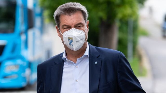 CSU-Chef Markus Söder setzt sich für Steuersenkungen bei Unternehmen und die Abschaffung des Soli ein.