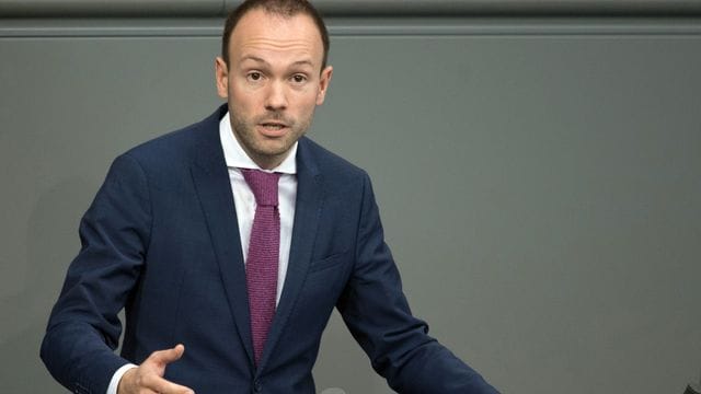 Nikolas Löbel (früher CDU) hatte sein Bundestagsmandat im Zuge der Maskenaffäre niedergelegt.