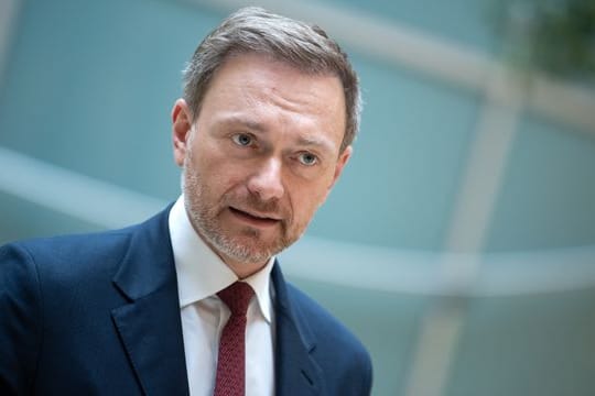 FDP-Chef Christian Lindner fordert vom Bund schnelle Hilfe für die Hochwasser-Opfer.