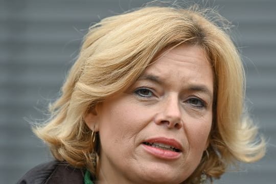 Bundeslandwirtschaftsministerin Julia Klöckner (CDU) hat schnelle Hilfe des Bundes für Hochwasser-Geschädigte angekündigt.