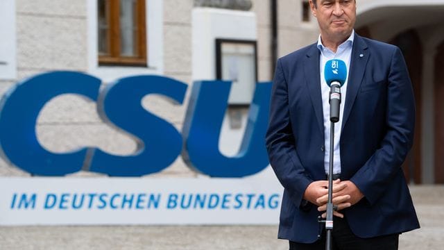 Bayerns Ministerpräsident Söder zeigte sich "verwundert" über Laschets Aussagen zu Steuersenkungen. Bayerns Ministerpräsident Söder zeigte sich "verwundert" über Laschets Aussagen zu Steuersenkungen.