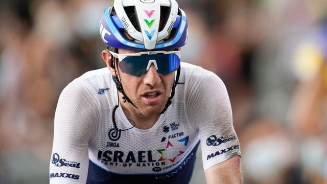 Steigt kurz vor dem Ende bei der Tour vom Rad: Michael Woods.