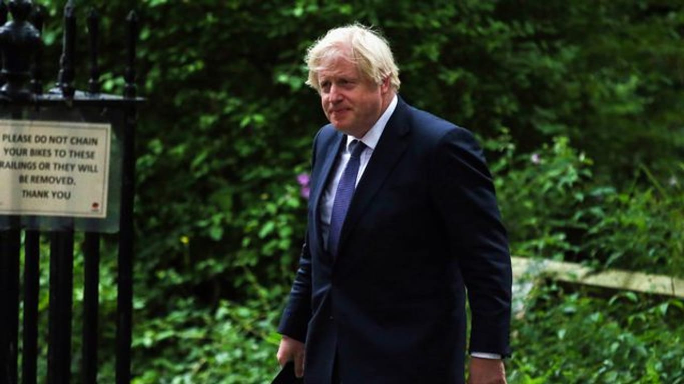 Premierminister Boris Johnson kommt nun doch um die Quarantäne nicht herum.
