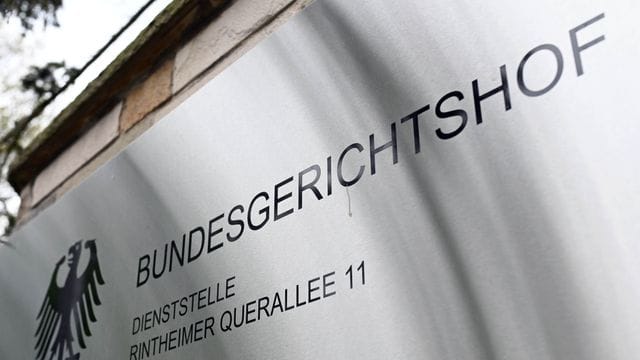 Der Bundesgerichtshof hat geurteilt, dass einem privaten Samenspender der Umgang mit seinem Kind zustehen kann. Der Bundesgerichtshof hat geurteilt, dass einem privaten Samenspender der Umgang mit seinem Kind zustehen kann.