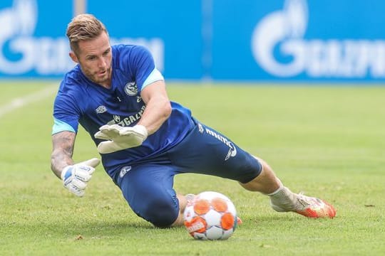 Wurde positiv auf Corona getestet: Schalke-Keeper Ralf Fährmann.