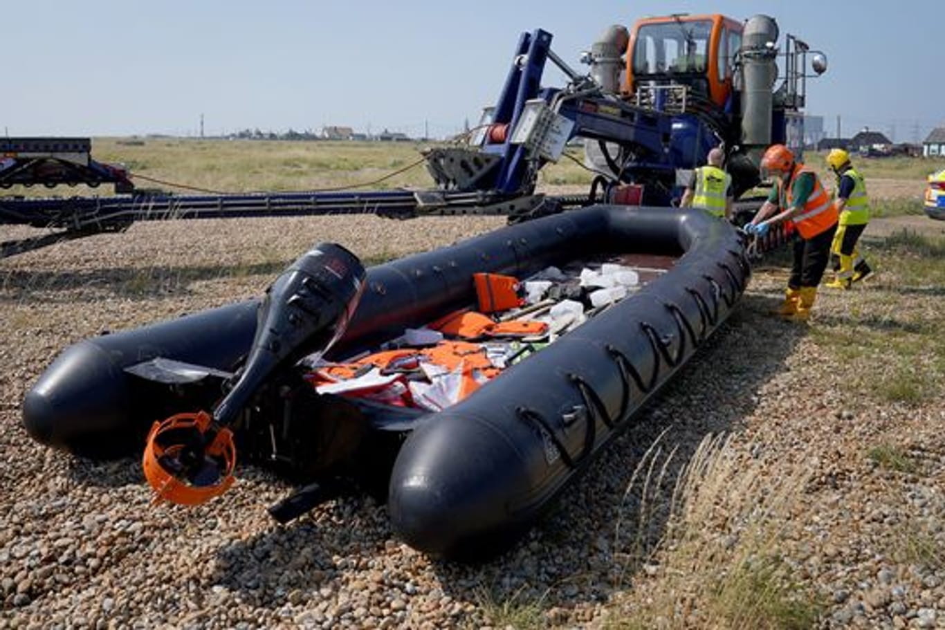 Rund 50 Menschen kamen in einem einzigen Schlauchboot erst kürzlich an der englischen Küste an.