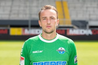 Paderborn-Keeper Leo Zingerle hat sich im Training leicht verletzt.