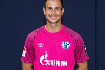 Der FC Schalke 04 setzt zum Saisonauftakt auf Torwart Michael Langer.