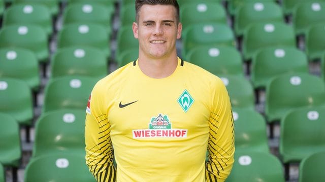 Steht gegen Hannover im Werder-Tor: Michael Zetterer. Steht gegen Hannover im Werder-Tor: Michael Zetterer.