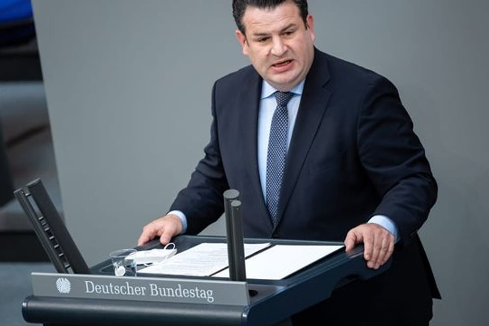 Arbeitsminister Hubertus Heil sieht die CDU nach dem Abschied von Bundeskanzlerin Angela Merkel auf dem Weg in die "soziale Kälte".